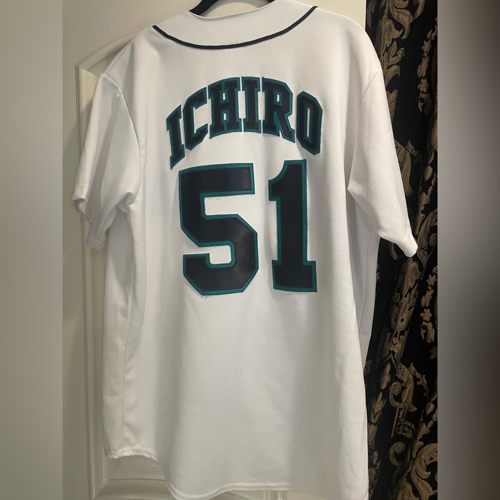 Authentic Ichiro Suzuki Mariners Jersey Size Large (USED, LIKE NEW) - Picture 3 of 9